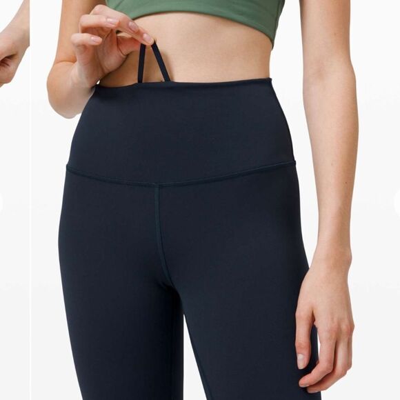 Lululemon Wunder Train High-Rise Crop 21"
True Navy 2 - Picture 2 of 12